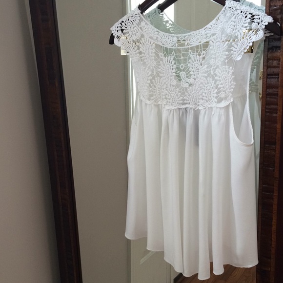 Moon Collection LA Sleeveless Top - Picture 4 of 8